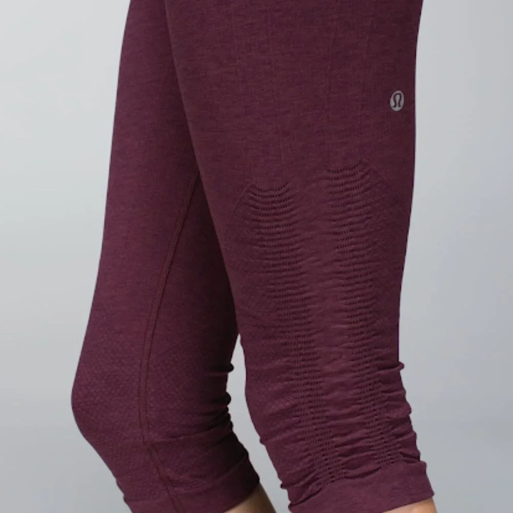 Lululemon In The Flow Crop II - Picture 3 of 14